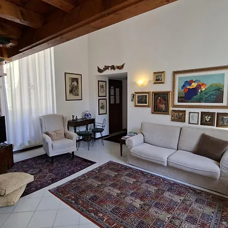 Mari House Appartement *